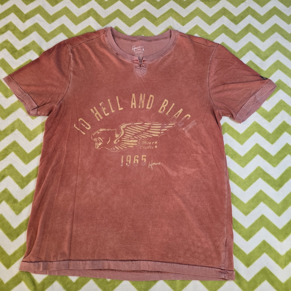 Howe Distressed Red Graphic "To Hell And Black" Short Sleeve Tee Large
